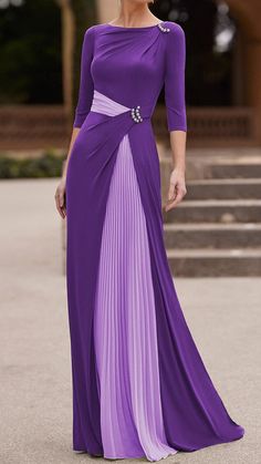 Formal Purple Mother Of The Bride Dress, Elegant Purple Mother Of The Bride Dress For Gala, Elegant Purple Mother Of The Bride Dress, Stunning Wedding Guest Dresses, Bride Dress Elegant, Homecoming Formal Dresses, African Dresses For Kids, Elegant Outfit Classy, Luxury Party