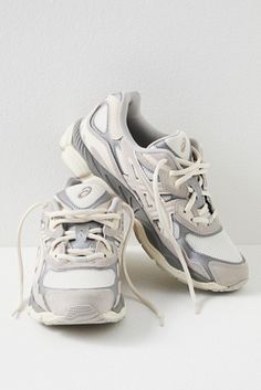 Elegant Sneakers, Glamourous Heels, Rugged Boots, Asics Sneakers, Metallic Sneakers, Cute Sneakers, Hype Shoes, Low Boots, Asics Shoes