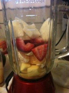 smoothie to help with constipation Digestion Smoothie, Constipation Smoothie, Kids Constipation, Fiber Smoothie, Toddler Smoothies, Smoothie Recipes For Kids, Constipation Remedies, Chronic Constipation, Constipation Relief