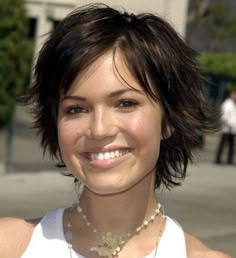 mandy moore curly hairstyles | 10 Short Sassy Haircuts To Add A Trendy Twist Into Your Look Mandy Moore Short Hair, Modern Short Hairstyles, Short Sassy Haircuts, Sassy Haircuts, Shaggy Short Hair, Mandy Moore, Round Face Haircuts, Short Hair Styles For Round Faces