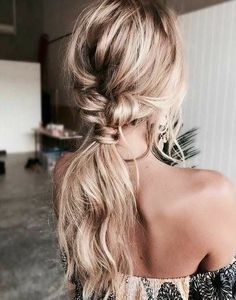 Easy Beach Hairstyles, Messy Wedding Hair, Wavy Wedding Hair, Beachy Hair, Wedding Guest Hairstyles, Best Wedding Hairstyles, Long Hair Wedding Styles, Wedding Hairstyles For Long Hair, Half Up Hair