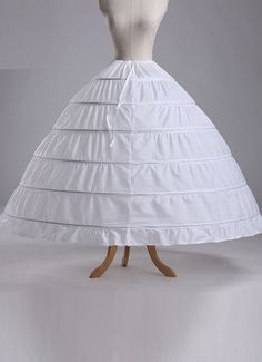 Hot Sales New White 6 Hoops Ball Gown Crinoline Wedding Petticoat Skirt For Ladies      Condition: Brand New      Material: the use of thickening of 0.7 steel, 210T high jump taffeta fabric, 90D strengthen the hard network   Product size: 35 * 45      Accessory Name: petticoat   Color: White   Size: Free Size (Waist 1 feet 8 to 3 feet 2 available)   Fabric Composition: 98%   Product Size: 66 * 92 * 120 (cm) Elegant Ballgown, Hoop Petticoat, Gothic Victorian Dresses, Rococo Dress, 18th Century Women, Antoinette Dress, Victorian Gown, Petticoat Skirt, 18th Century Dress