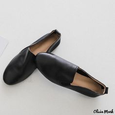 Olivia Mark - Vintage Soft Leather Round Toe Flat Shoes in Full Grain Cowhide - Simple and Casual Lazy Shoes for All-day Comfort Black Almond Toe Slip-ons With Leather Sole, Black Closed Toe Slip-ons With Leather Footbed, Black Slip-ons With Leather Footbed, Black Leather-sole Flats With Round Toe, Black Leather Sole Flats With Round Toe, Black Leather Sole Round Toe Flats, Black Flats With Leather Sole And Round Toe, Black Leather Flat Shoes With Rubber Sole, Black Leather Shoes With Rubber Sole