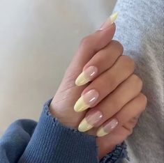 Madison Beer Nails, Beer Nails, Rounded Acrylic Nails, Her Nails, Almond Acrylic Nails, Tip Nails, Bridal Nails, Prom Nails, Minimalist Nails