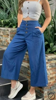 Stile Casual Chic, Pants Women Fashion, Elegante Casual, Bodo, Streetwear Fashion Women, Fashion Attire, Baggy Pants, Jumpsuit Fashion, Fashion Sewing