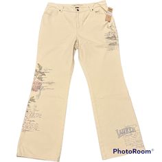 100% Cotton Lightweight Denim Wide Leg 17.5” Across Waist 12.5” Across Thigh 14” Front Rise 16” Back Rise 32” Inseam 10.5” Ankle Opening 44.5” Hip To Hem Ralph Lauren Casual Jeans For Spring, Ralph Lauren Straight Leg Jeans For Spring, Ralph Lauren Spring Mid-rise Bottoms, Ralph Lauren Jeans Woman, Ribbed Jeans, Women's Plus Size Jeans, Ralph Lauren Jeans, Lauren White, Tall Jeans