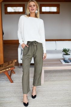 Looks Street Style, Green Pants, Work Outfits Women, Professional Outfits, Business Attire, New Classic