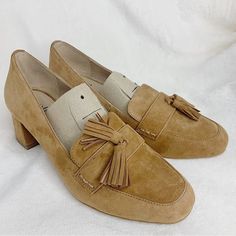 New J. Jill. Camel Tan Suede Leather Loafers Size 6.5 New, Never Worn Brown Block Heel Loafers For Spring, Brown Moccasins For Office Wear In Spring, Spring Brown Moccasins With Almond Toe, Brown Office Moccasins For Spring, Spring Brown Almond Toe Moccasins, Beige Block Heel Loafers For Spring, Brown Loafers With Suede Lining For Spring, Spring Suede Moccasins For Work, Spring Moccasins With Suede Lining And Round Toe