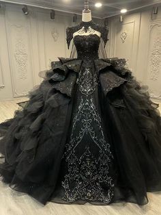 Cycle of 30 days 100% real-life photos, custom bride black strapless trailing lace wedding dress, Elegant Cape, True Bride, Detachable Train, Pretty Prom Dresses