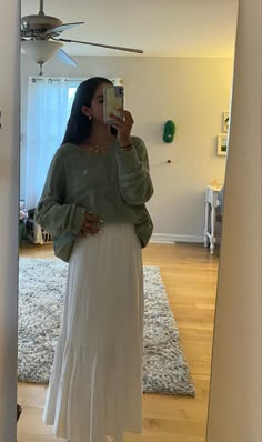 Sunday Fits Aesthetic, Fit Ideas Modest, Easter Outfit Inspo Church, Modern Christian Outfits, Long White Skirt Outfit Ideas Modest, Sunday Church Outfits Summer, Cute Modest Outfits For Summer, Modest Fashion School