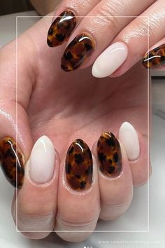 tortoiseshell and white nails White Tortoise Shell Nails, Gel Nails Tortoise Shell, Almond Tortoise Shell Nails, Coffin Tortoise Shell Nails, Tortoise Shell Nails, Autumn Looks, Colorful Nails