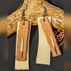 There's A Lot To Love About These & Authentic! The Hide's Been Ethically Sourced; Tanned And Treated Over Wood Fire The Traditional Way Of The Ojibway. From The Northwoods Of Minnesota Come These Gorgeous Colors Of Camel And Carmel & Like Buttah. The Quills Are Also A Gift From A Local Resident, The Porcupine! Indigenous Art ~ W()W ~ Special Stuff Carefully Prepared And Skillfully Created From A Place Of Great Gratitude. Miigwech! ( `) Quill Earrings Porcupine, Porcupine Quill Jewelry, Quill Jewelry, Quill Earrings, Porcupine Quills, Homemade Crafts, Indigenous Art, Beaded Earrings, Minnesota