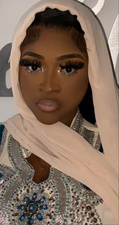 Natural Makeup For Black Women Glitter, Silver Birthday Makeup For Black Women, Gray Makeup Looks Black Women, Grey Prom Makeup, Grey Makeup Looks For Black Women, Birthday Glam Makeup Black Women, Silver Makeup Looks For Black Women, Black Makeup Looks Black Women, Prom Makeup Black Women