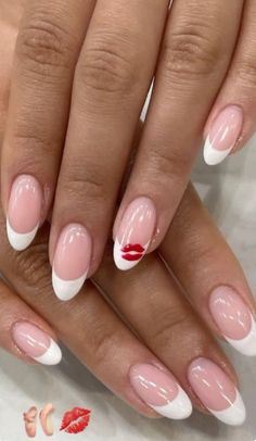 French Tip Nail Designs Winter, Simple Nails Red And Black, Pink Simple Nail Ideas, Christmas Nails Simple Design, Simple French Tips With Design, Red French Tip Nails With White Line, Cute Festive Nails, Simple French Tip Christmas Nails, Sophisticated Christmas Nails