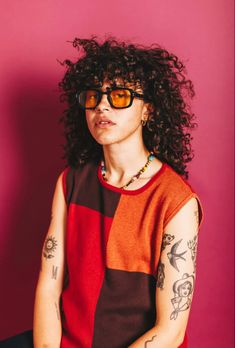 Queer Fashion Women, Curly Mullet, Queer Fashion, Wolf Cut, Curly Hair Cuts, Long Curly Hair, Curly Girl, Long Curly, Wavy Hair