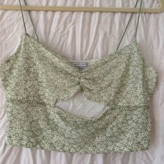 Never Worn Darling Green Floral Print! Green Crop Top For Spring Brunch, Green Spring Crop Top For Brunch, Spring Green Crop Top For Brunch, Urban Outfitters Crop Top For Spring Vacation, Affordable Green Floral Print Crop Top, Urban Outfitters Green Crop Top For Spring, Fitted Floral Print Tops By Urban Outfitters, Fitted Floral Print Top From Urban Outfitters, Green Floral Print Summer Crop Top