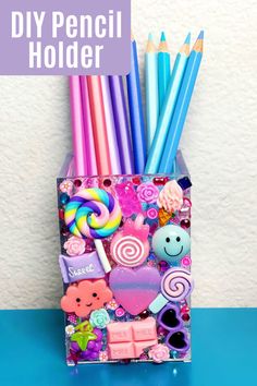 Pencil holder Pen Holder Ideas, Heart Art Projects, Diy Pencil Holder, Easy Abstract Art, Abstract Art Projects, Diy Pencil, Turkey Craft, Flower Pot Crafts, Painted Hearts