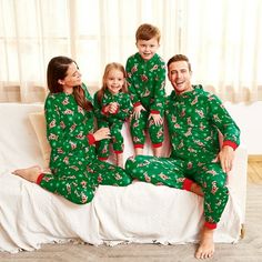 PatPat Family Christmas Pjs Matching Sets Reindeer Snowman Santa Plaid Onesie Christmas Pajamas for Family.These matching pajama sets are perfect for family bonding during the festive season. With a front zipper closure, they're easy to put on and take off, making them ideal for lounging and sleepwear. The adorable reindeer design adds a festive touch to your Christmas celebrations. These soft and comfortable pajamas are not only great for your family but also make an excellent gift choice. Give Onesie Pajama, Onesies Pajamas, Matching Onesies, Family Matching Pajamas, Christmas Onesie, Reindeer Headband, Onesie Pajamas, Baby 2, Baby Christmas