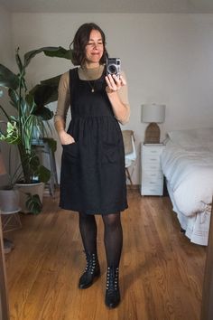 What I Wore: Too Much Tan? - Seasons + Salt Farmer Market Outfit, Long Sleeve Under Dress Outfits, Jumper Dress Outfit, Cottagecore Outfits, Sophisticated Outfits, Vintage Casual, Work Fashion, Outfit Details, What I Wore