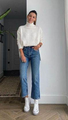 Straight Bootcut Jeans Outfit, Fall Work Outfits Jeans, Outfit Ideas With Straight Jeans, Work Outfit Converse, Cropped Flair Jeans Outfit, Wide Leg Jeans Outfit Winter Casual, Fall Outfits With Converse, Old Money Jeans Outfit, Hightop Converse Outfit