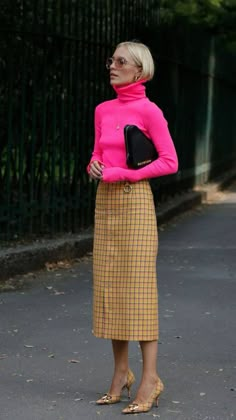 Fashion Color Combos, Pattern Wide Leg Pants, Business Suits, Mommy Style, Retro Mode, Mint Velvet, Style Skirt, Work Style, Fall Winter Style