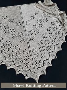 the shawl knitting pattern is shown