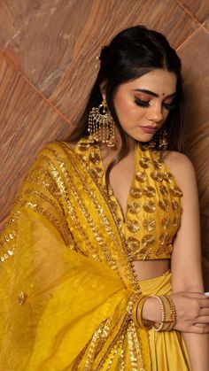 Gotta Patti Lehenga, Haldi Dress, Indian Wedding Dresses, Haldi Outfits, Haldi Outfit, Indian Outfits Lehenga, Yellow Lehenga, Lehenga Designs Simple, Indian Bride Outfits