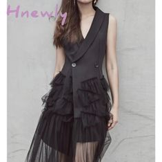 ABOUTTHE SIZE: Size Chest Waist Length Shoulder Hips Sleeve Measurement In CM S 84 76 110 34 M 88 80 111 35 L 92 84 112 36 XL 1. All measurement are in the unit of " cm ",±3cm is allowed ,1cm=0.39Inch 1Inch=2.54cm. 2 If you feel difficult to choose the size ,you can feel free to contact mewe will give you some suggestion,but it is for you reference only. COLOR DIFFERENCE: As we all know ,the different computers display colors differently, the color of the actual item may vary slightly [23y 8m 10d] Black Sleeveless Patchwork Dress For Spring, Elegant Sleeveless Patchwork Dress, Patchwork Sleeveless Dress For Party, Sleeve Measurement, Trendy Summer Fits, Veil Dress, Vintage Party Dress, White Vintage Dress, Vintage Party Dresses