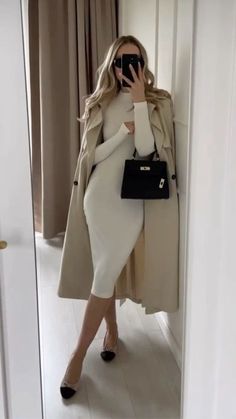 Old Money Winter, Adrette Outfits, Chique Outfits, Corporate Style, Winter Fashion Outfits Casual, Old Money Outfits, Looks Party, Classy Work Outfits, Fashion Pics