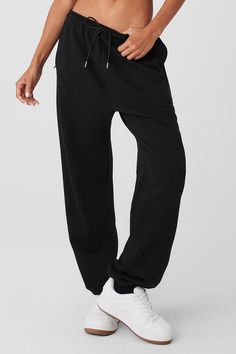 Cool down, warm up — the choice is yours with the Chill Sweatpant. Designed with ultra-soft, breathable French terry and a non-fuzzy, anti-cling interior, this lightweight bottom is made to hang or make moves. Classic cuffed bottoms, external drawcords and side-zippered pockets make this an everyday essential to wear on repeat. Soft, lightweight everyday sweatpant For working out and wearing out Designed & uniquely fit for every size Wear-tested by our in-house team for the perfect fit Accolade Sweatpant, The Choice Is Yours, Womens Black Pants, Womens Capris, On Repeat, Alo Yoga, Yoga Women, Mens Sweatpants, Bra Tops