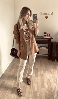 Elegance Dress, New Look Fashion, Luxury Photography, Casual Outfit Inspiration, Classy Fashion, Casual Chic Outfit, Fashion Mistakes, Looks Chic, Business Casual Outfits