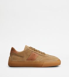 Sneakers in suede with smooth leather inserts and Tod's logo stamped on the side. Perfect to enhance your everyday look, they come with the iconic rubber pebbles on the heel and rubber outsole. Luxury Sneakers, Common Projects, Desert Boots, Suede Sneakers, Sneaker Brands, Logo Stamp, Golden Goose, Brown Beige, The Money