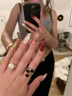 Red Nails Fall Design, Winter Nail Aesthetic, Red Nail Design Ideas, Fall Vibes Nails, Nails Thanksgiving Fall, Christmas Aesthetic Nails, Red Fall Nail Designs, Couples Nails, Christmas Nails Aesthetic