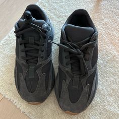 Like New, Size 5 1/2 Kids Yeezys Size 4'5, Adidas Shoes Yeezy, Yeezy Shoes, Adidas Yeezy Boost, Adidas Shoes, Womens Shoes Sneakers, Like New, Shoes Sneakers, Adidas