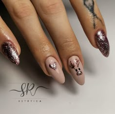 Christmas Nails Beige, Christmas Nails Reindeer, Reindeer Christmas Nails, Christmas Nails Elegant, Beige Nail Designs, Reindeer Nails, Beige Nail, Beige Nails Design, Elegant Touch Nails