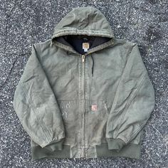 Vintage Y2k Green Carhartt Work Wear Hooded Jacket. Great Color. Measures 29x29. Please Check Measurements Before Purchasing. I Do My Best To Show Any Flaws In Pictures. Quick Shipping! Bundles Encouraged! @Ants_haul On Instagram. Carhartt Coat, Vintage Carhartt Jacket, Peyton Sawyer, Carhartt Jackets, Carhartt Jacket, Vintage Clothing Men, Vintage Carhartt, Vintage Hoodies, Work Jackets