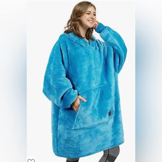 Brand New, Never Opened, Still In Vacuum Sealed Package. Giftable Condition! Catalonia Brand Oversized Plush Hoodie Blanket. Sea Blue. Only One Available. Super Soft Warm And Cozy Micro Fleece Outside And Sherpa Lined Inside- Reversible. Has Large Front Roomy Pocket, Cuffed Sleeves, And Hood. Runs Very Oversized/Relaxed. Perfect For Cold Winter Weather To Snuggle Into On The Couch, Lounge Around, Or To Walk The Dog, Or Run Errands, Etc! 100% Polyester Hoodie Sweatshirt Dress, Oversized Blanket, Oversized Flannel, Sherpa Hoodie, Blanket Hoodie, Hoodie Blanket, Wearable Blanket, Oversized Sweatshirt, Oversize Hoodie