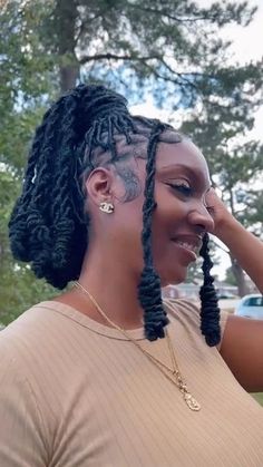 Soft Locs Knots, Barbie Ponytail With Soft Locs, Soft Loc Barrel Style, Soft Locs In Ponytail, Soft Loc Ponytail Styles, Barbie Loc Knot Ponytail, Barrel Twist Soft Locs Women, Soft Locs With Knots At The End, Soft Locs Wrapped Ends