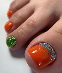 Fall Toe Nail Colors, Foot Nail Art, Europe Nails, Glitter Pedicure, Toe Nail Colors, Fall Toe Nails, Fall Pedicure, Easy Toe Nail Designs, Nails Pedicure