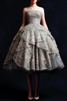 Extravagant Outfits, Krikor Jabotian, Fantasy Gowns, Outfit Trends, Fantasy Dress, Beautiful Gowns, Couture Dresses