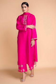 Pattern For Pakistani Dresses, Semi Formal Suits For Women Indian, Pakistani Embroidery Suits, Pure Silk Suits, Stylish Suit Designs, Simple Suit Designs, Suit Designs Indian Style, Embroidered Trousers