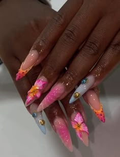 summer floral nails ₊˚⊹♡ Thailand Nails, Iconic Nails, Nessa Nails, Almond Nails Designs Summer, Nail Collection, Yellow Room, Nails Aesthetic, Almond Nails Designs