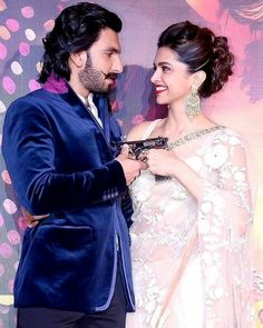 Deepika Padukone and Ranveer Singh #wedding #bollywood #marriage Deepika Padukone Hair, New Bridal Hairstyle, Saree Hairstyles, Bridal Bun, Hairstyles Indian, Indian Wedding Hairstyles, Indian Bride Hairstyle, Indian Bridal Hairstyles, Trendy Wedding Hairstyles