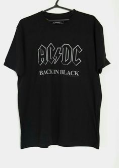 Cool Shirts For Girls, Funny T Shirt Sayings, Back In Black, Rock Shirts, Band Shirts, Ac Dc, Dream Clothes, Back To Black, Music Bands