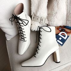 Girls Formal Shoes, Block Heels Boots, Elegant Boots, Flat Pumps, Classy Shoes, Everyday Shoes, Block Heel Boots, Heels Boots