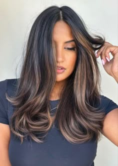 @dvcolour #balayage #balayagehair #balayageombre #balayagehairblonde Summer To Fall Hair Transition, Blonde Curtain Bangs, Dark Chocolate Hair, Cinnamon Hair, Color Formulas, Light Blonde Highlights, Chocolate Brown Hair Color, Ash Blonde Highlights