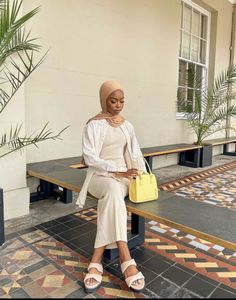 Aesthetic Muslim Outfits, Hijabi Summer Outfits, Hijabi Fashion Summer, Hijab Outfit Summer, Light Academia Style, Modest Fashion Christian, Hijabi Outfit, Classy Summer Outfits