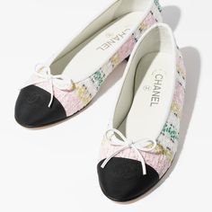 Chanel Ballet Flats Iridescent Tweed & Grosgrain Light Pink, Multicolor & Black Never Been Worn. New Comes With Box And Bag. Says 9.5 As Size But Fits Like An 8.5 Chanel Doll Shoes, Chanel Ballerina, Leather Bow Tie, Moda Chanel, Chanel Watch, Black Ballerina, Dolls Diy, Mode Chanel, Chanel Store