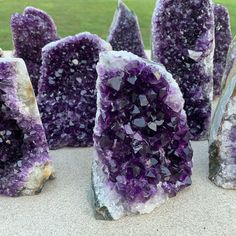 At the end of an exhausting day or in the middle of a chaotic situation, have you ever wished for even just a minute of peace and quiet? Are you working on connecting with your inner wisdom and knowledge? Are you on a spiritual journey to elevate your energy? If you said yes to any of these questions, Amethyst is the stone for you. From beginners to more seasoned crystal practitioners, Amethyst is an essential part of every crystal lover’s collection. Amethyst Meaning This calming stone allows y Shades Of Violet, Crystal System, Amethyst Healing, Aura Crystals, Black Quartz, Black Angels, Amethyst Color, Amethyst Geode, Amethyst Cluster