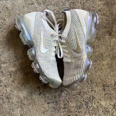 Women's Size 8.5 Great Condition No Flaws No Box Ready To Ship Retail $220 Message Me With Any Questions Nike Vapor Max, Vapor Max, Nike Vapor, Nike White, Shoes Nike, White Nikes, Womens Shoes Sneakers, Nike Shoes, Nike Women